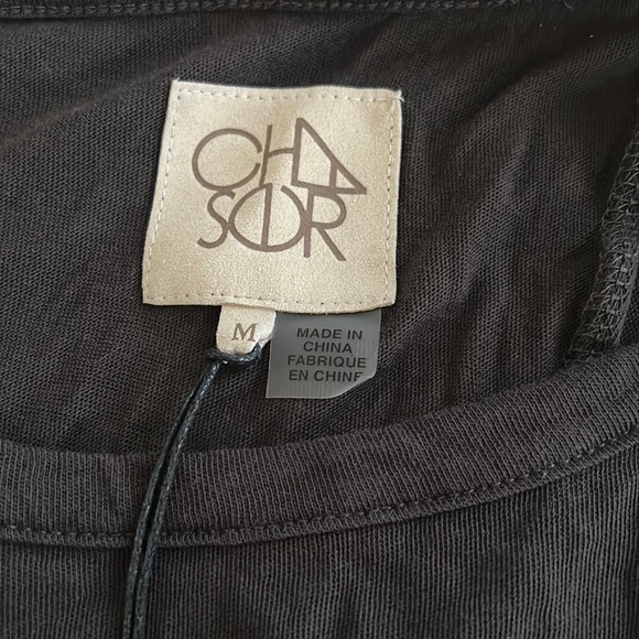 *BLACK* NWT, chaser, women’s flowy knit top, flouncy sleeves and hem, split open - Picture 3 of 4